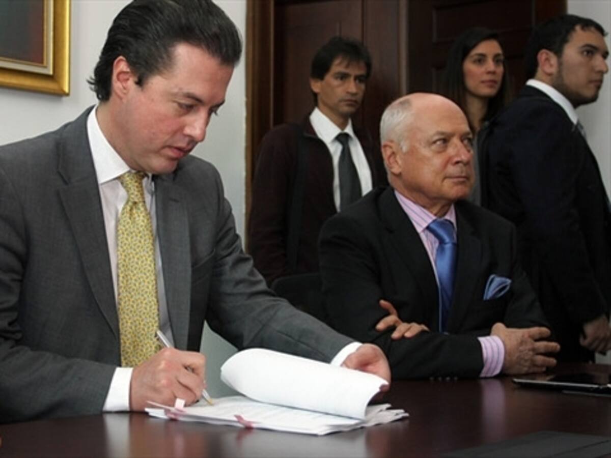 Uribe violó la ley de inteligencia y debe ser judicializado: Galán