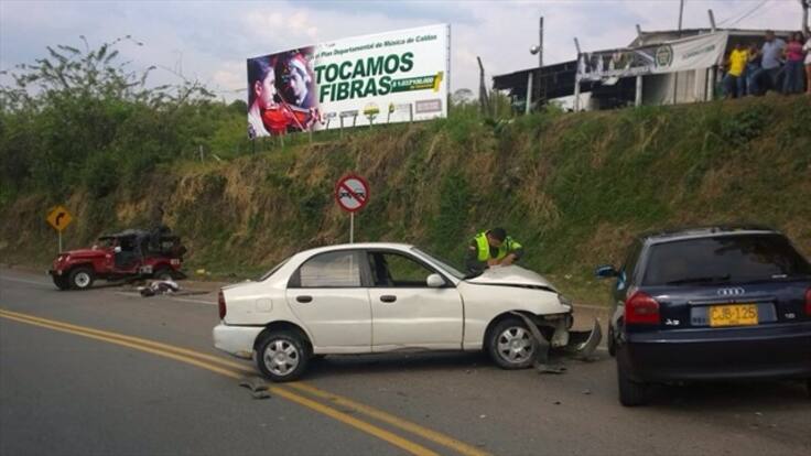 Un muerto y 5 heridos deja accidente en la vía Manizales- Medellín