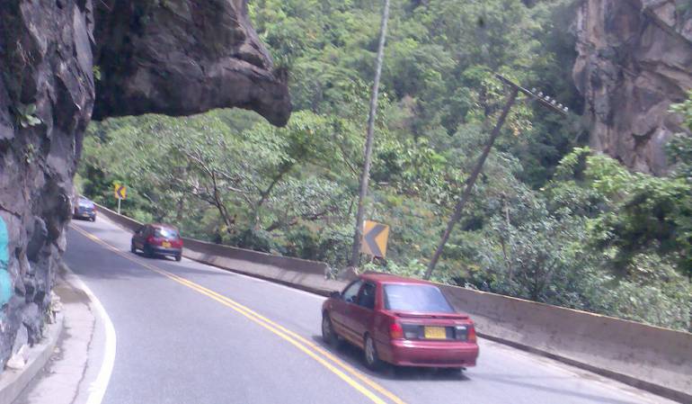 Vía Melgar – Bogotá.