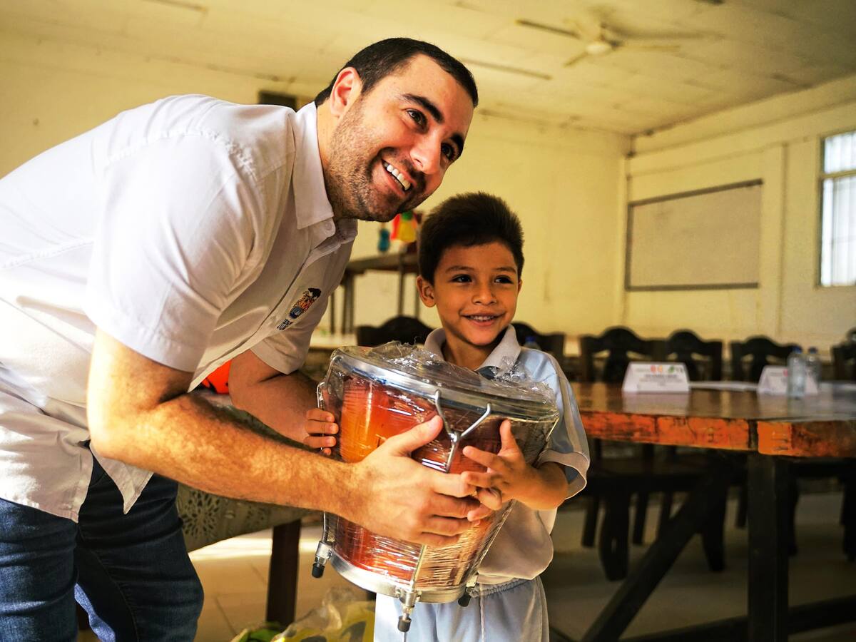 Yamil Arana, gobernador mejor valorado del país, según encuesta de Invamer