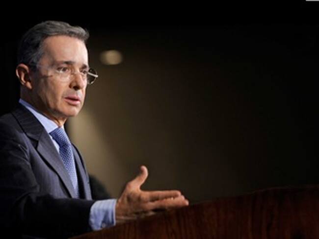 Uribe exigió a Centro Democrático buscar sindicalistas para listas a Congreso
