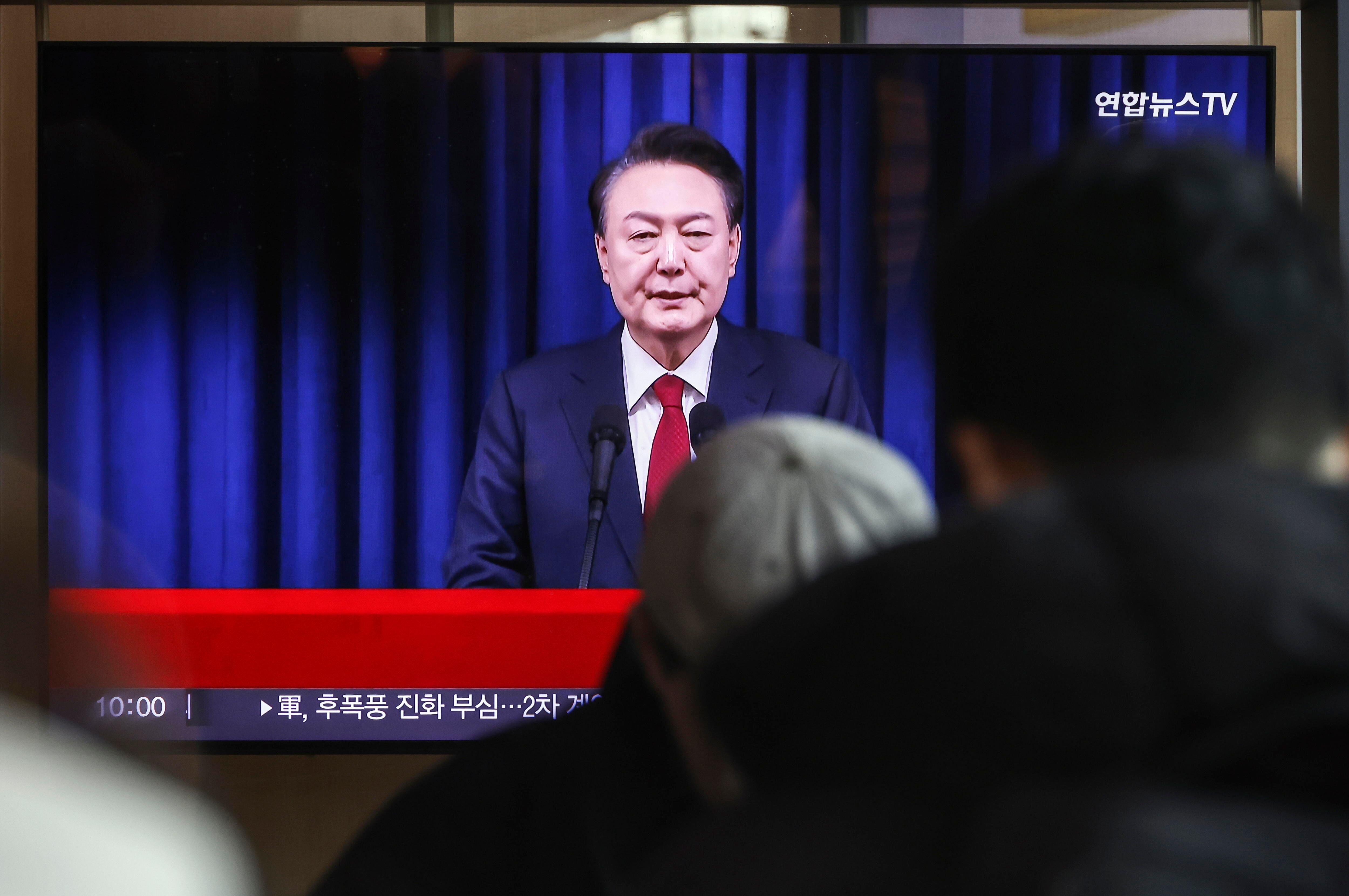 El presidente de Corea del Sur, Yoon Suk Yeol , durante su alocución presidencial. 

EFE/EPA/JEON HEON-KYUN