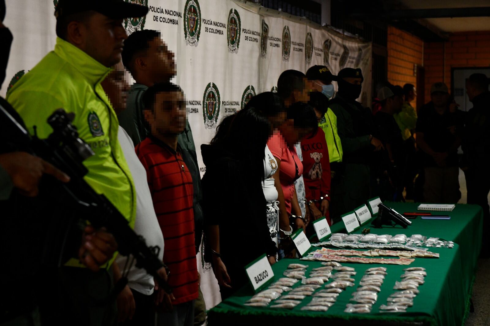 Capturados Envigado- foto policía Metropolitana