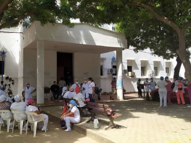 Levantan paro de trabajadores del Hospital Rosario Pumarejo de López