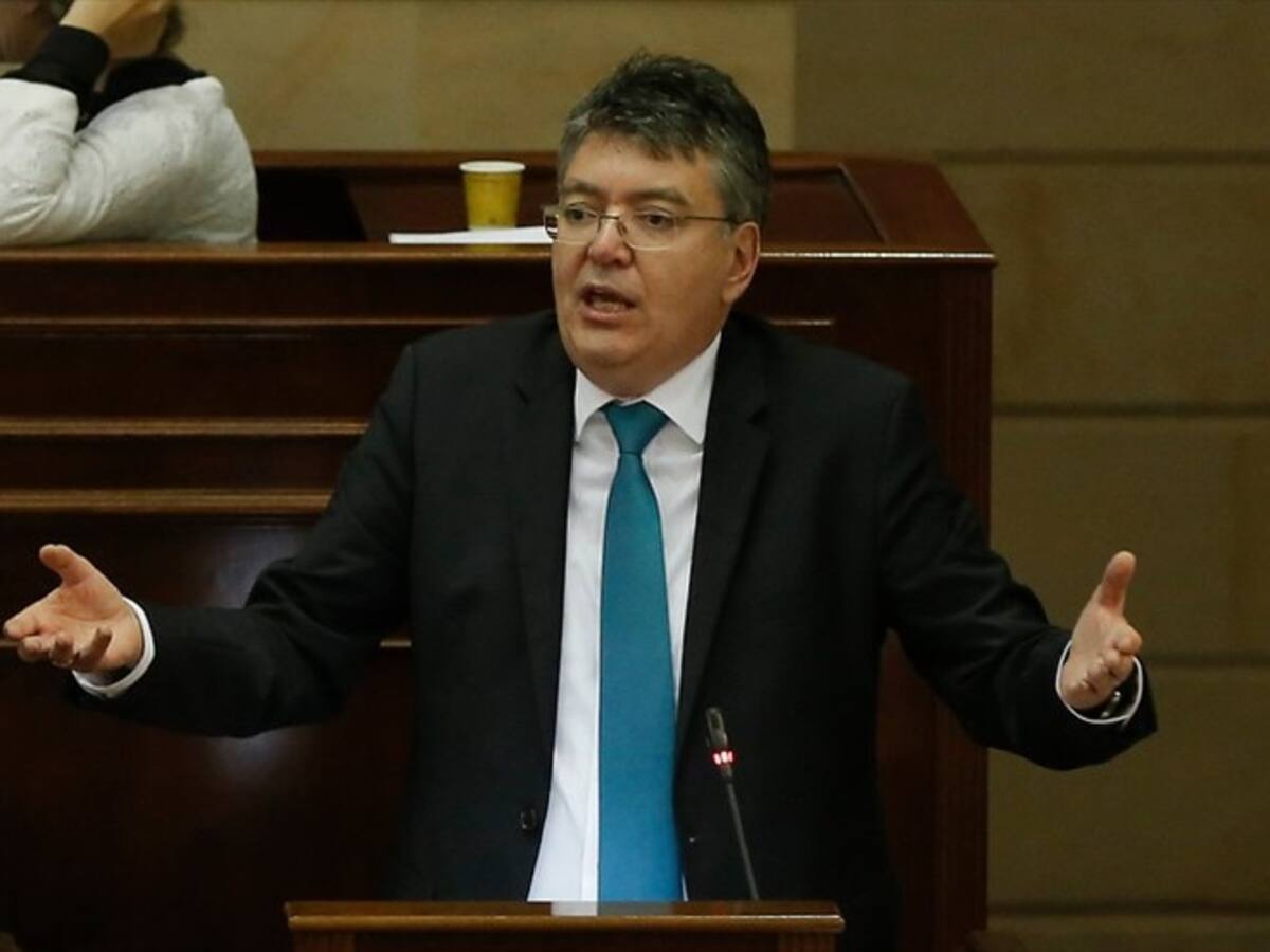 Disponibles recursos para proyectos viales que financiados con 10% de venta de Isagén