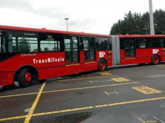 Transmilenio pone en servicio los buses más largos del mundo
