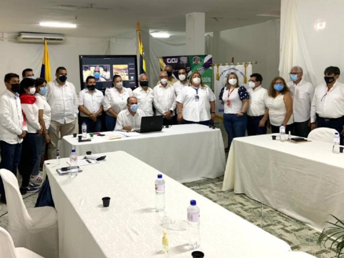 Aduaneros consolidan propuesta para la apertura de la frontera