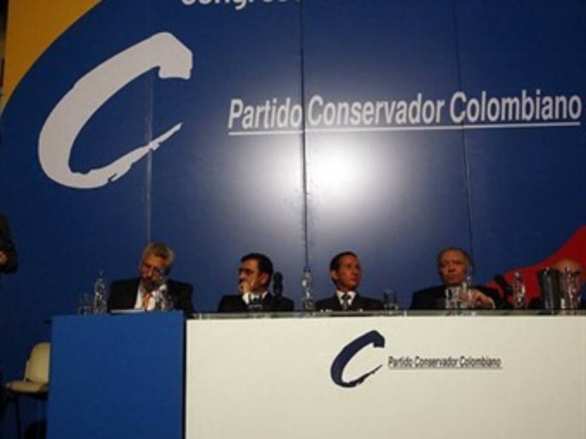 Partido Conservador se queda en la Unidad Nacional y respalda el proceso de paz