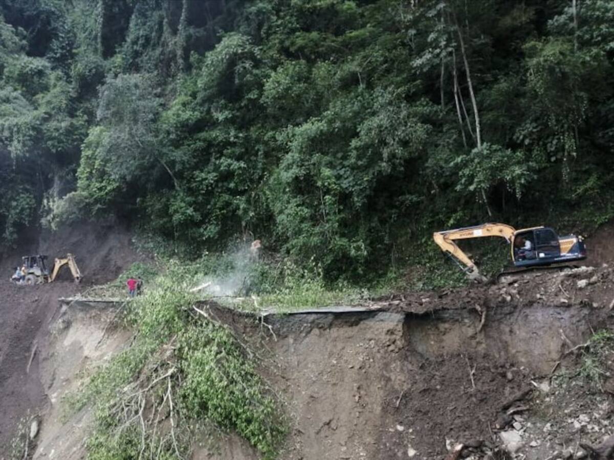 Anuncian apertura parcial de vía a Ituango