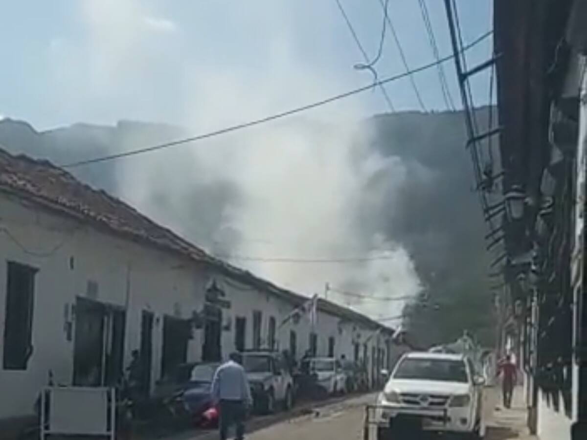 Incendio vegetal en el municipio de Girón