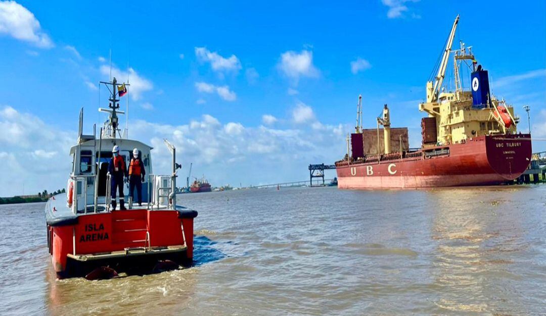 Canal de acceso al puerto de Barranquilla.