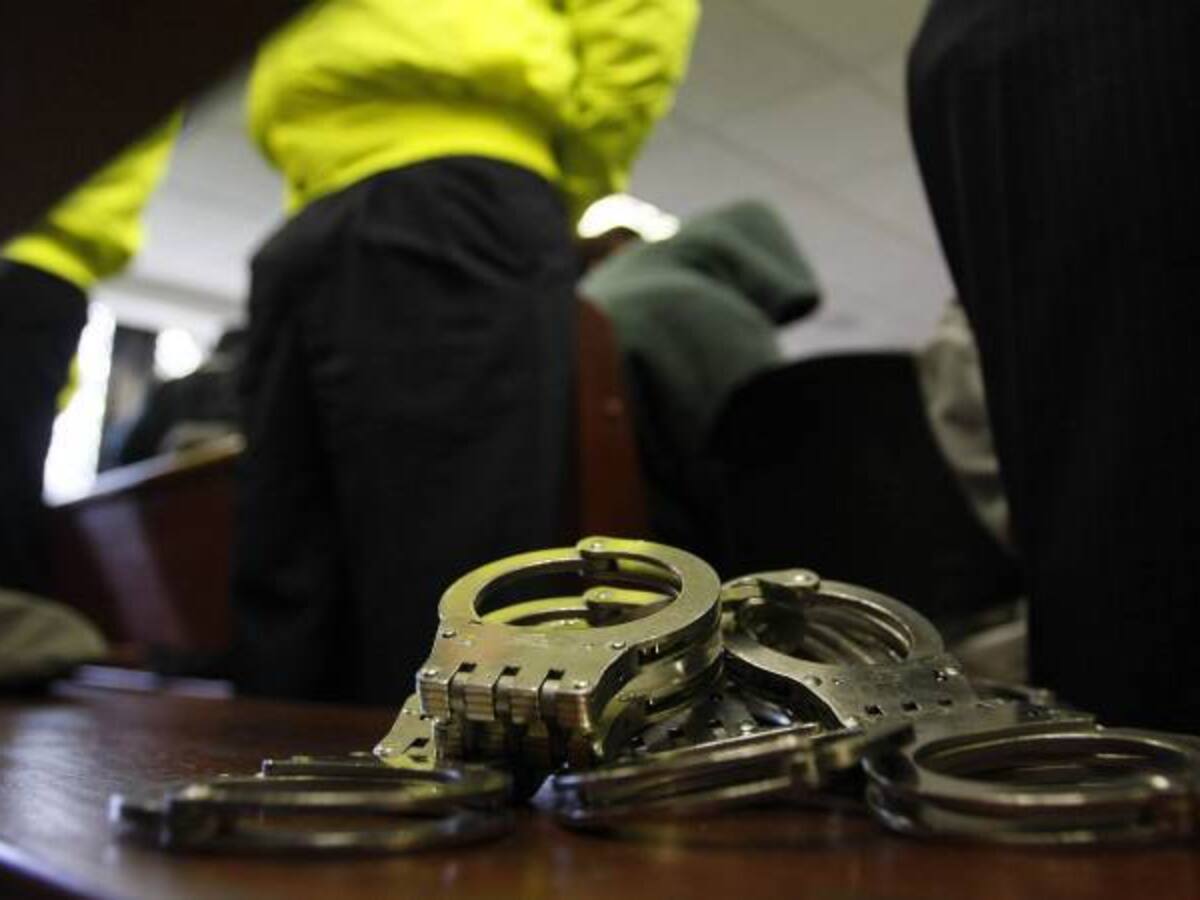 Aplazan para el sábado audiencia contra policías por homicidio de docente