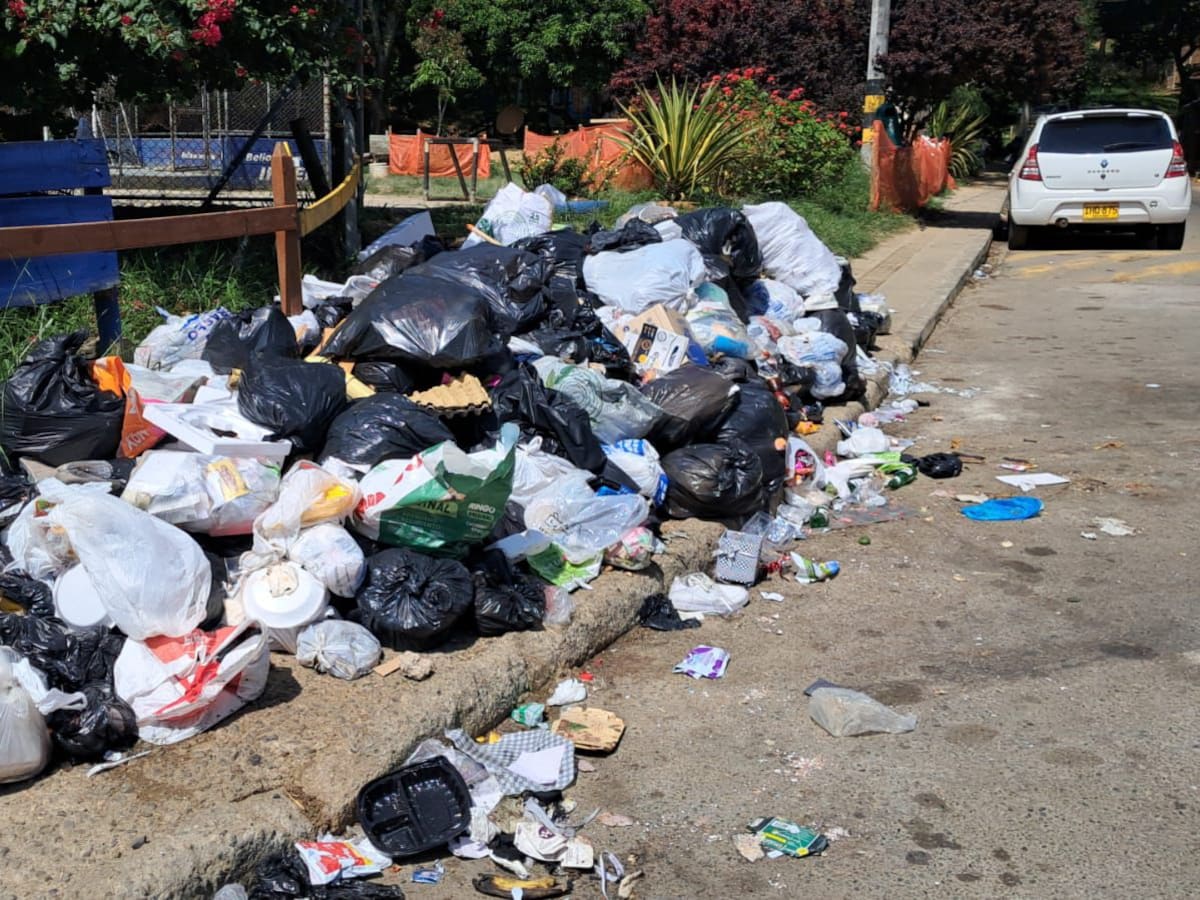 Crisis en la recolección de basuras pone en jaque a Interaseo en Bello y otros siete municipios