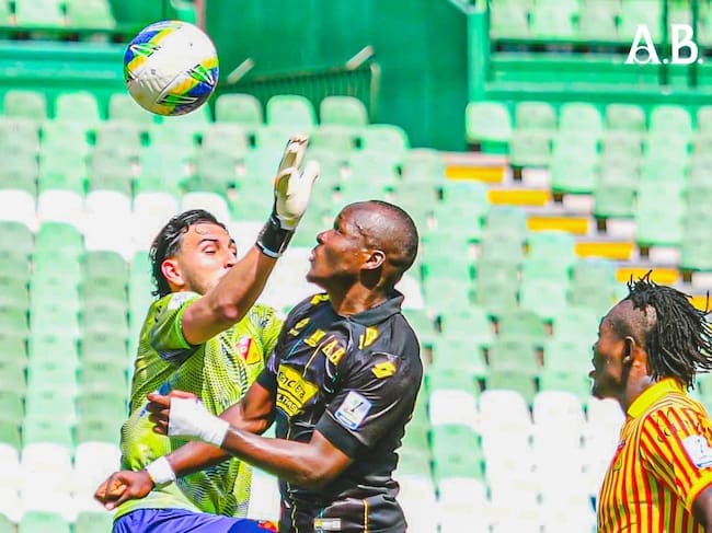 Bucaramanga profundiza la crisis del Pereira en Liga Colombiana: resumen y goles del partido / @ABucaramanga
