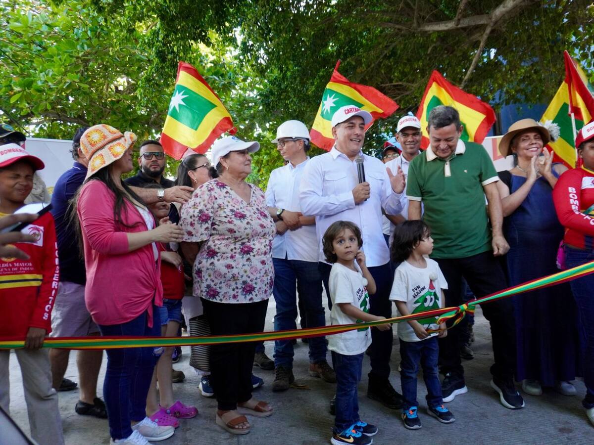 En Crespo terminó la 'Calletón Navideña' del alcalde de Cartagena, Dumek Turbay