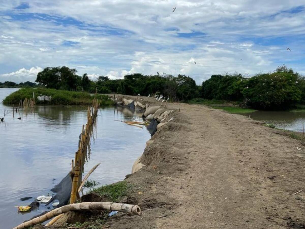Rompimiento de jarillón amenaza con afectar más de 2000 familias en Bolívar