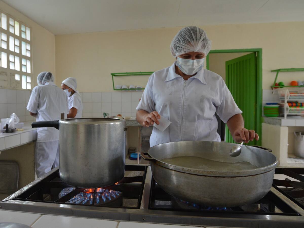 Ministerio de Educación aprobó más de 2 mil millones para continuidad del PAE en Risaralda