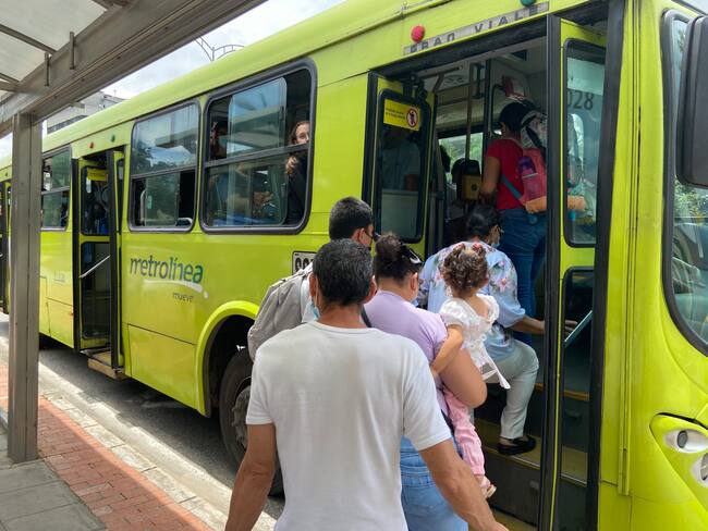 “Le cogió la tarde al alcalde con el proyecto para liquidar Metrolínea”, concejal Arévalo