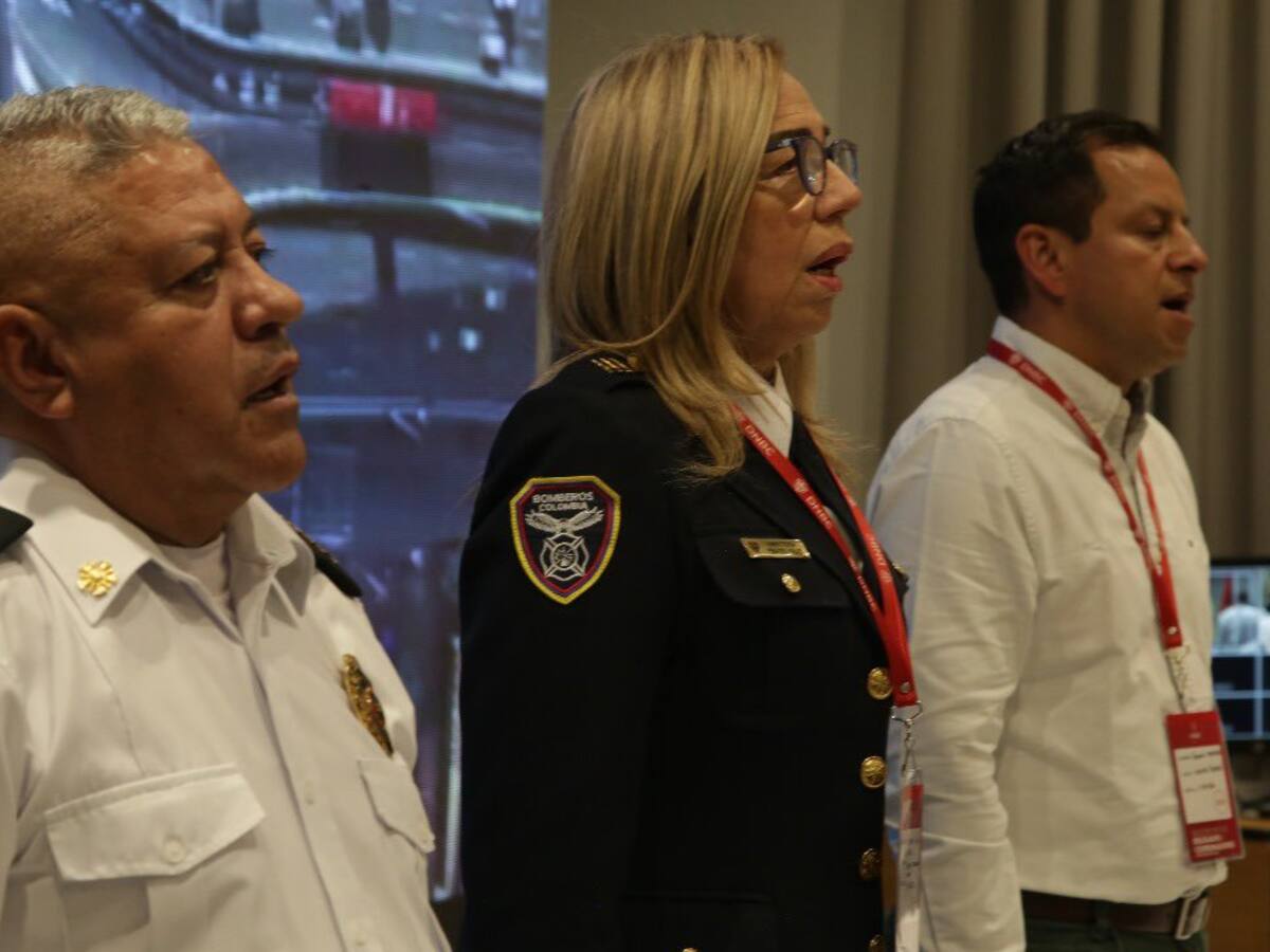 Bomberos del país se reúnen en Santa Marta para abordar los principales retos de su labor