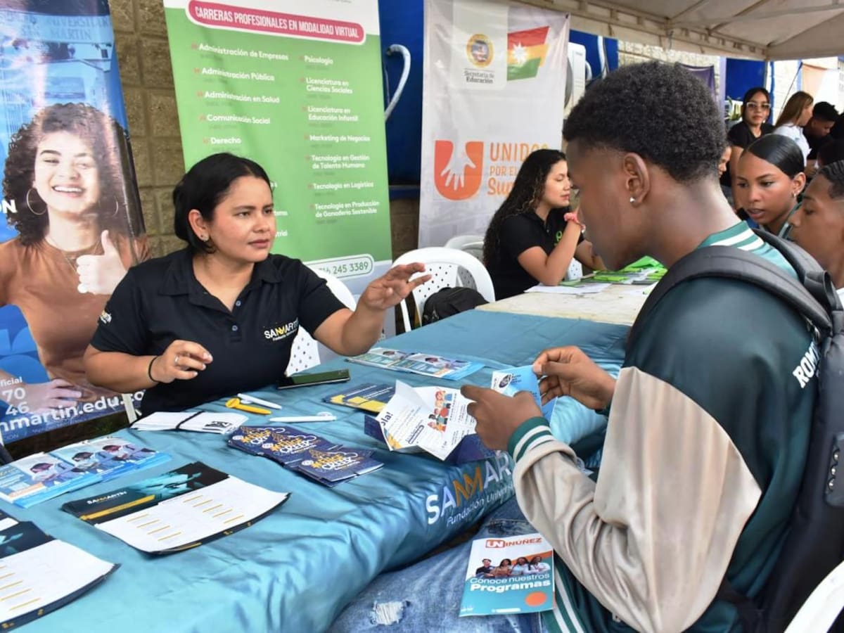 Feria Universitaria del PES- Pedro Romero abrió puertas de educación superior