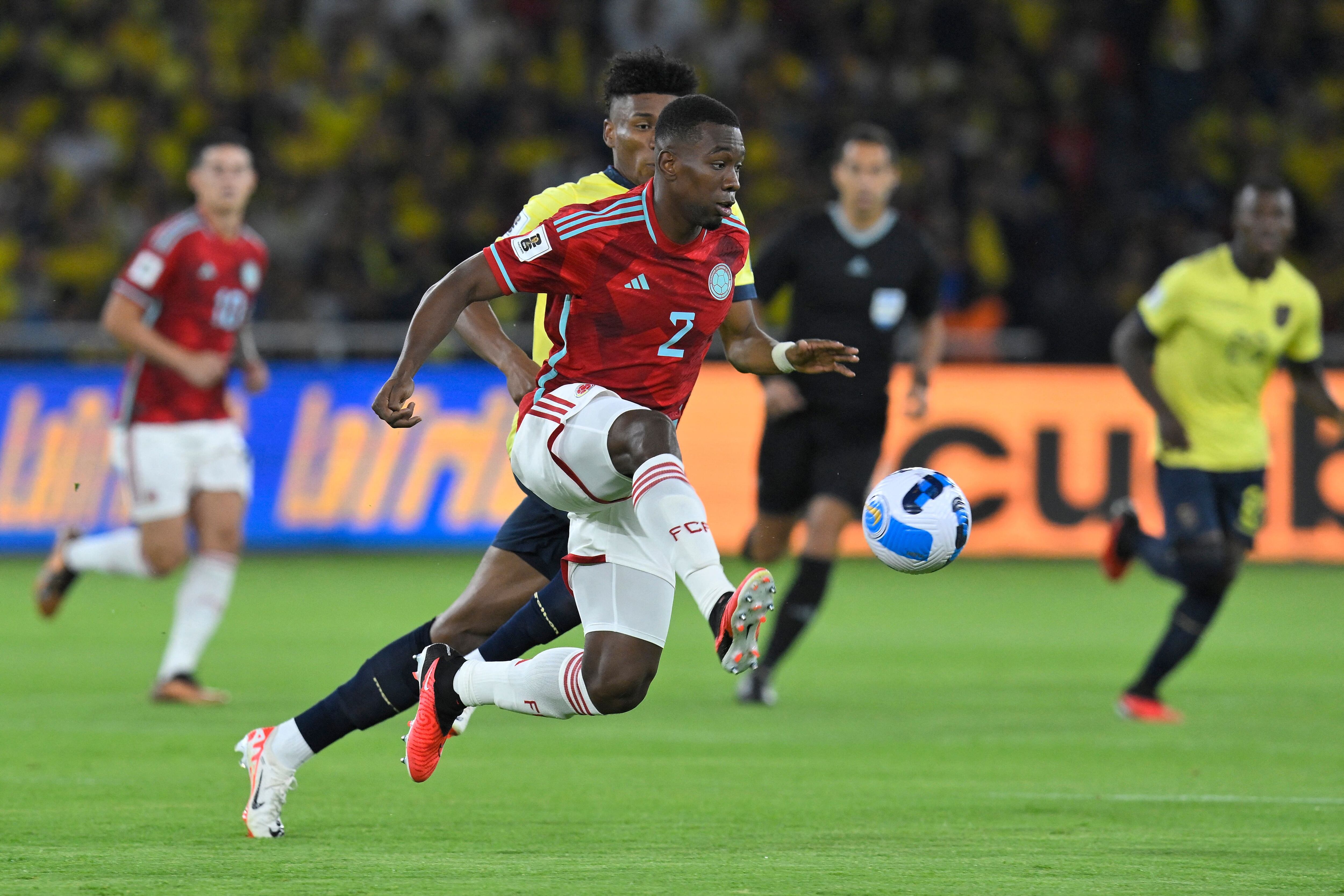 Colombia's defender Carlos Cuesta controls the ball during the 2026 FIFA World Cup South American qualification football match between Ecuador and Colombia at the Rodrigo Paz Delgado Stadium in Quito, on October 17, 2023. (Photo by Rodrigo BUENDIA / AFP) (Photo by RODRIGO BUENDIA/AFP via Getty Images)