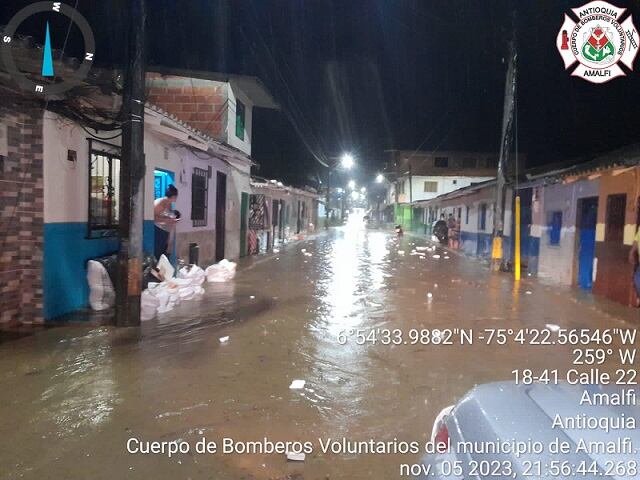 Emergencia Amalfi- foto bomberos