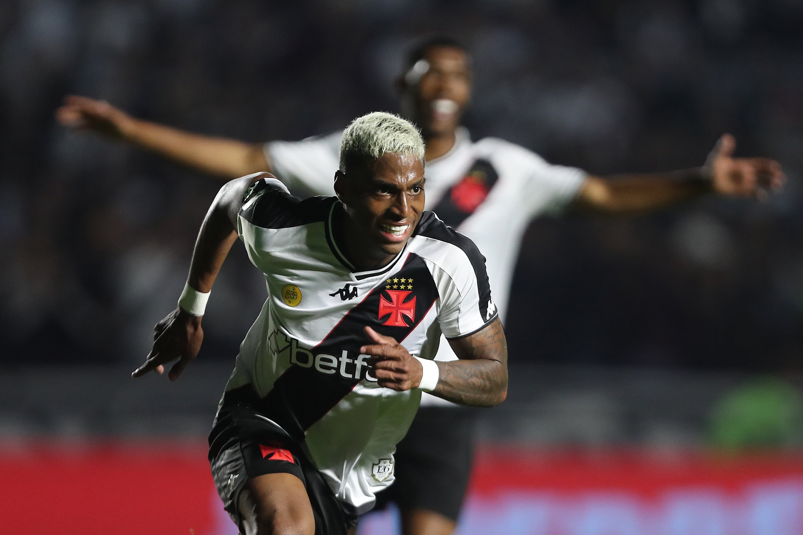 Vasco da Gama v Paranaense - Brasileirao 2024, Emerson Rivaldo Rodríguez festeja su gol