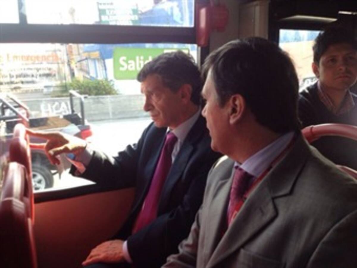 Alcalde Pardo inaugura rutas del SITP por la Calle 80
