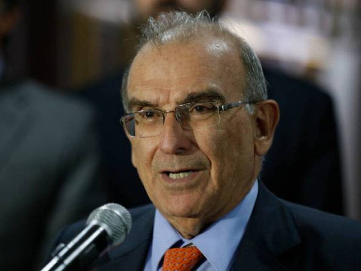 Gobierno reitera necesidad urgente del “Fast Track” para implementar acuerdos