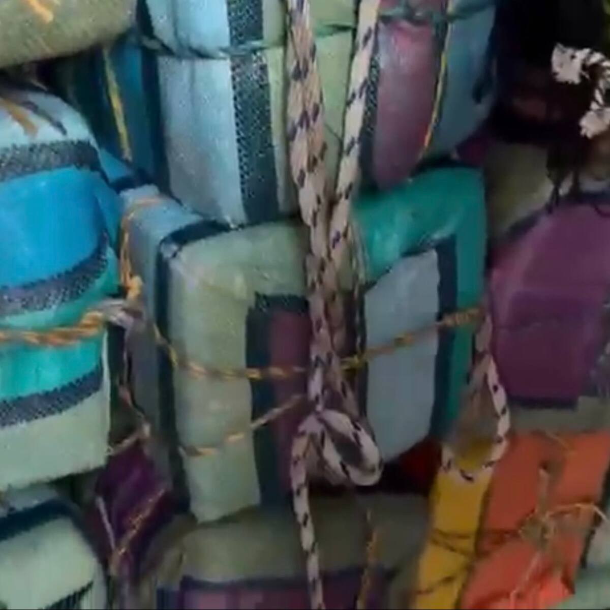 Incautadas cerca de 2 toneladas de cocaína a más de 60 millas náuticas al norte de Santa Marta