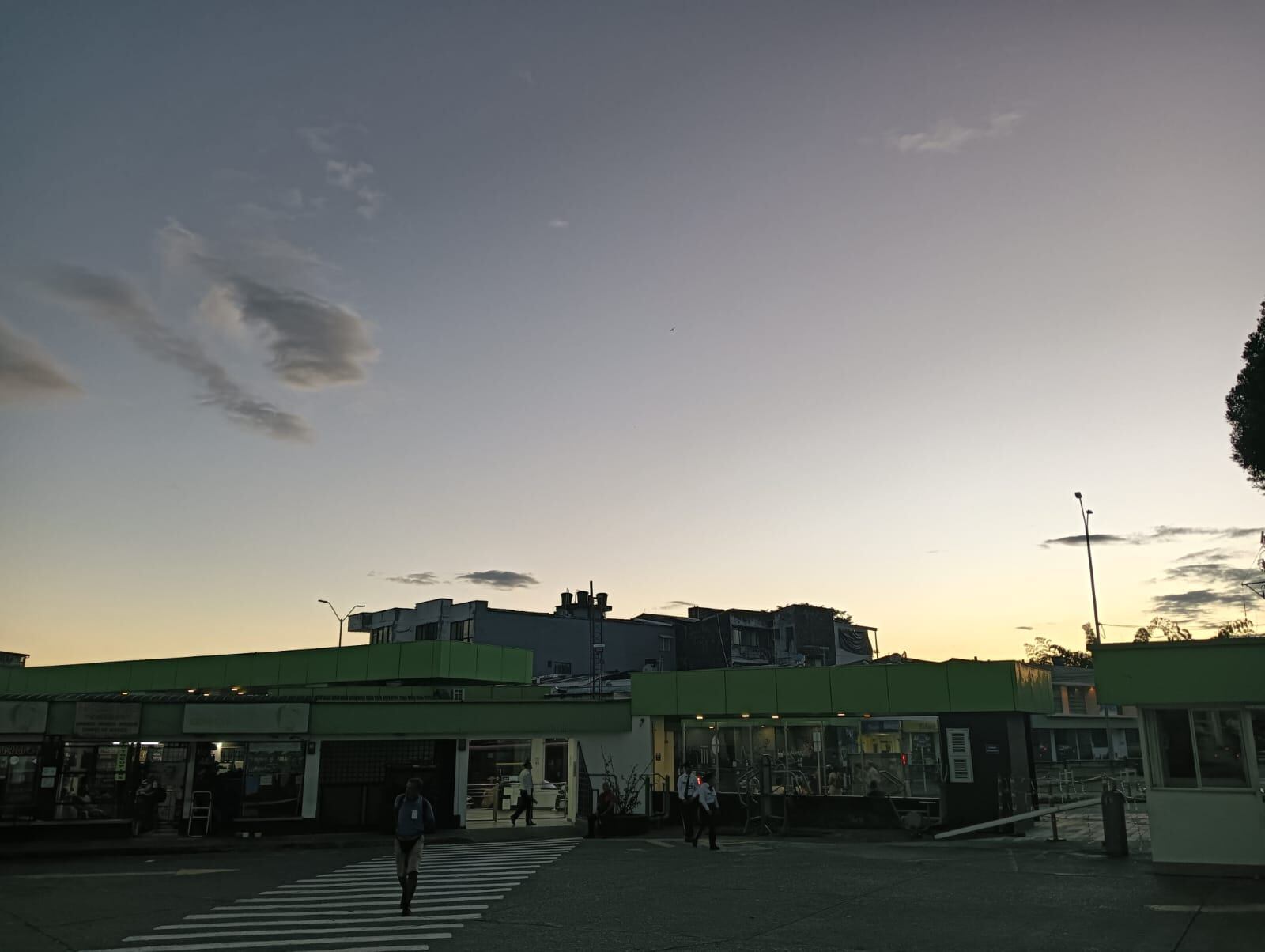 Hermoso atardecer en Armenia, Quindío el pasado domingo 8 de junio. Foto: Adrián Trejos