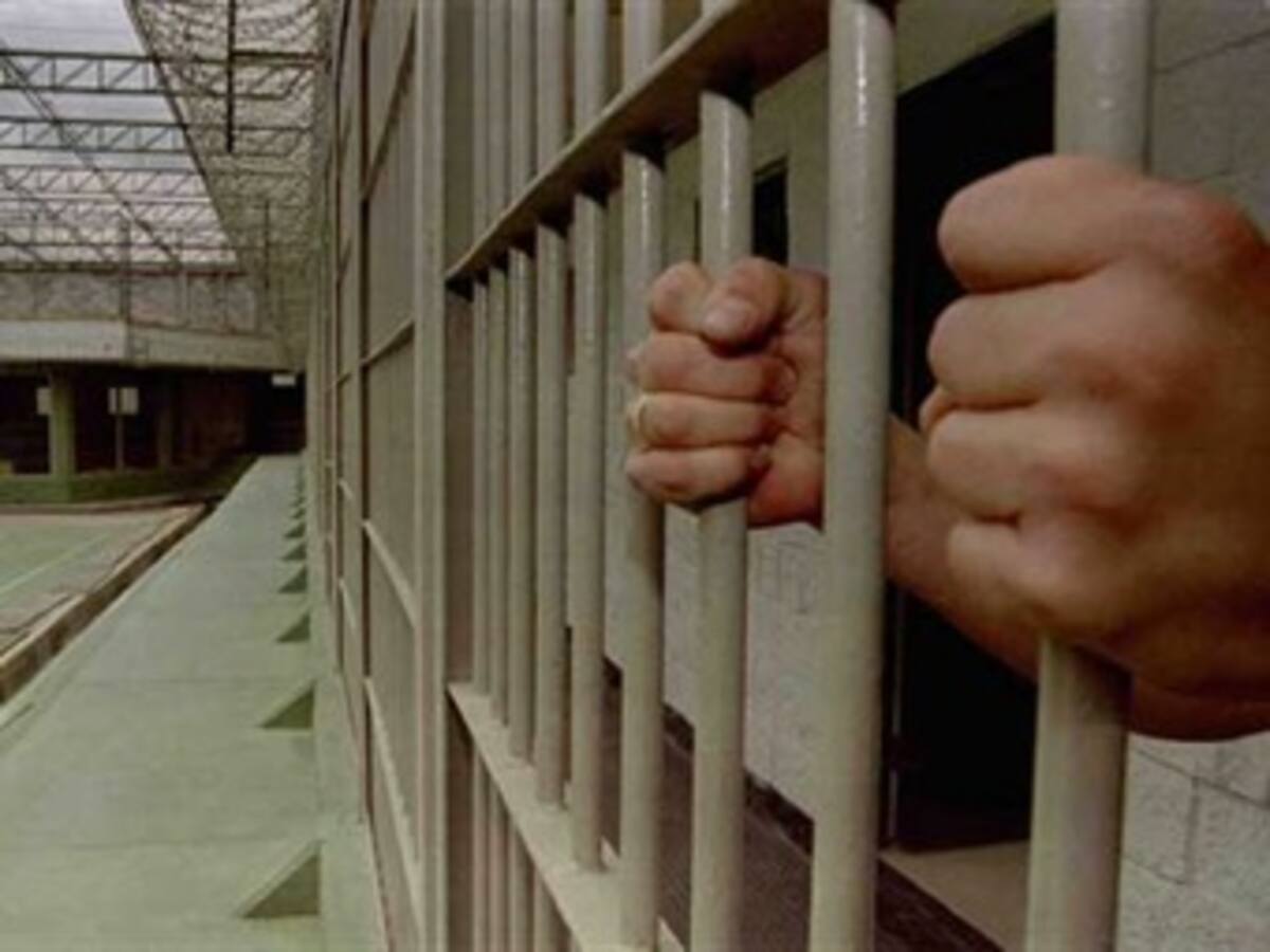 Condenan a 54 años de cárcel a exparamilitar por masacre en Helicona, Antioquia