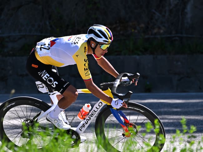 Egan Bernal durante la cuarta etapa del Tour de Los Alpes. (Photo by Tim de Waele/Getty Images)