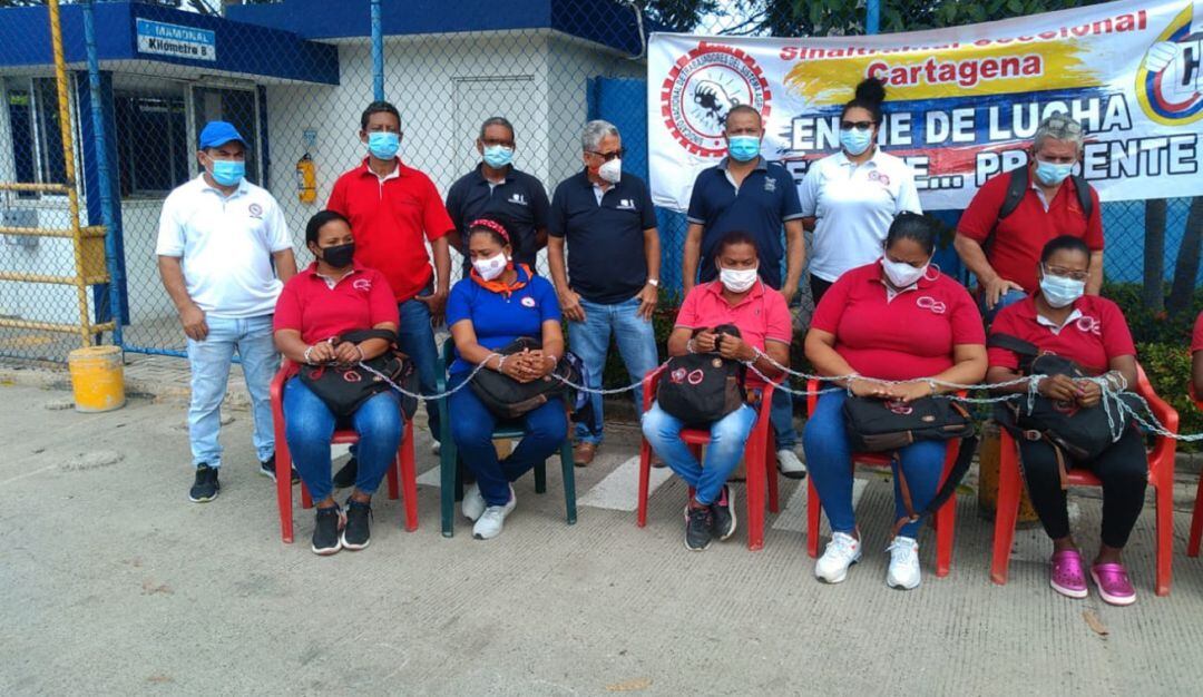 Los trabajadores denunciaron presuntos despidos injustificados, violación al reglamento interno y problemas con el transporte