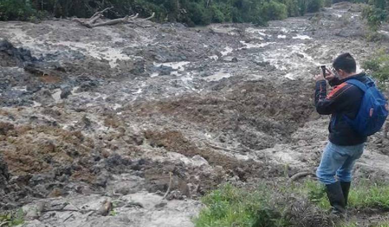 Por movimiento de tierra son evacuadas familias en Toledo