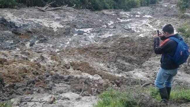 Por movimiento de tierra son evacuadas familias en Toledo