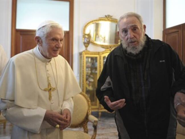 Benedicto XVI se reunió con Fidel Castro. Le preguntó ¿qué hace un Papa?