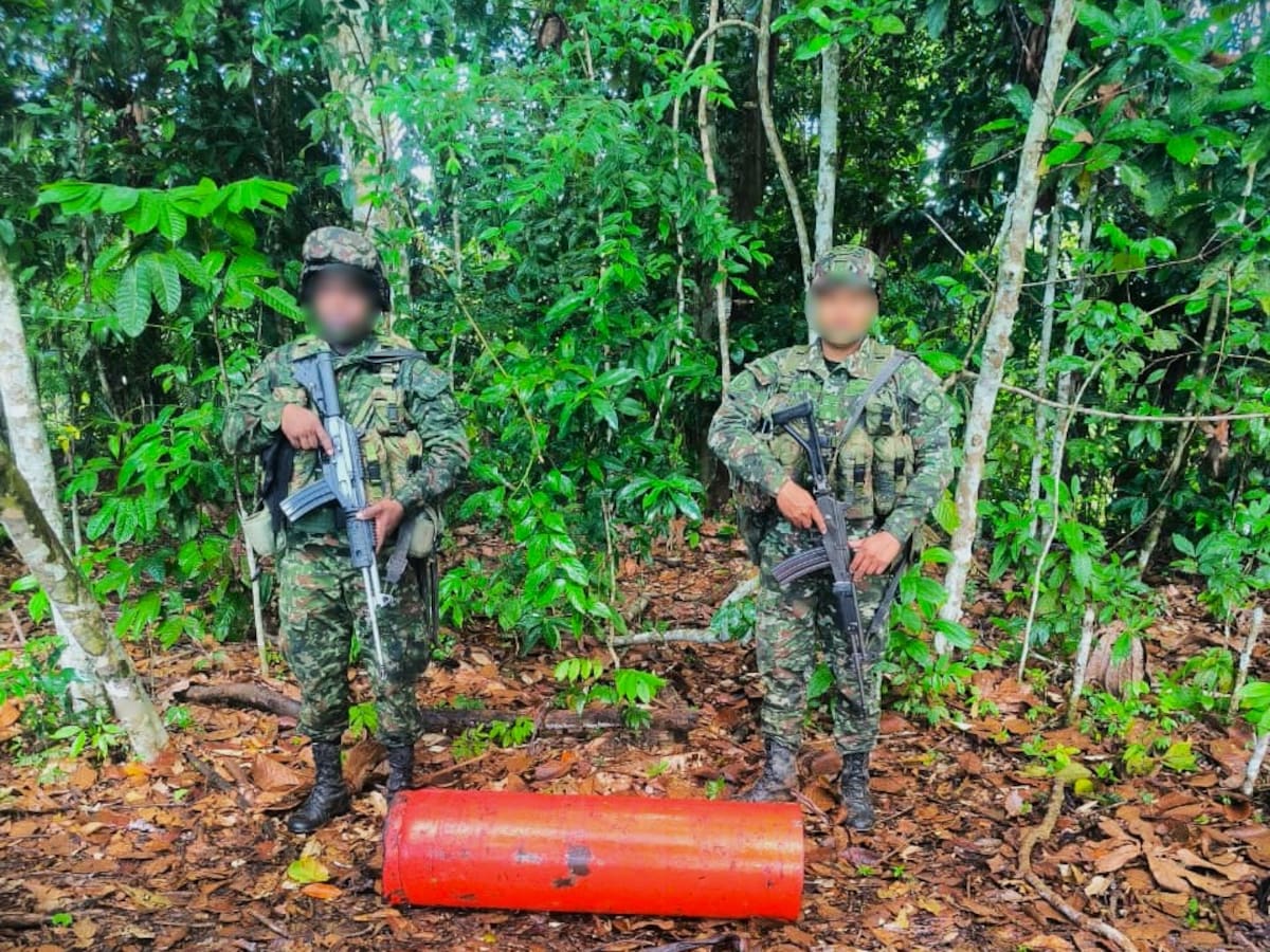 Ejército destruye dos artefactos explosivos improvisados en zona rural de Guaviare