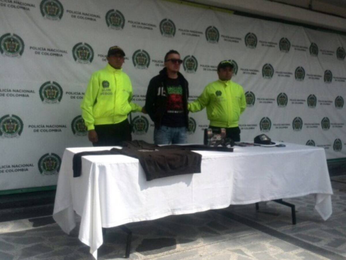 El encapuchado pidió perdón por disparar contra el Esmad en la Plaza de Bolívar
