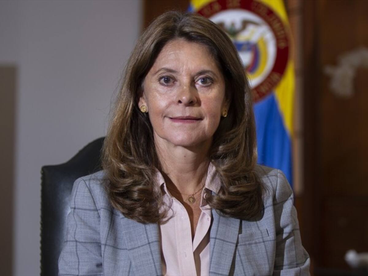 Es urgente reglamentar la protesta social: Marta Lucía Ramírez