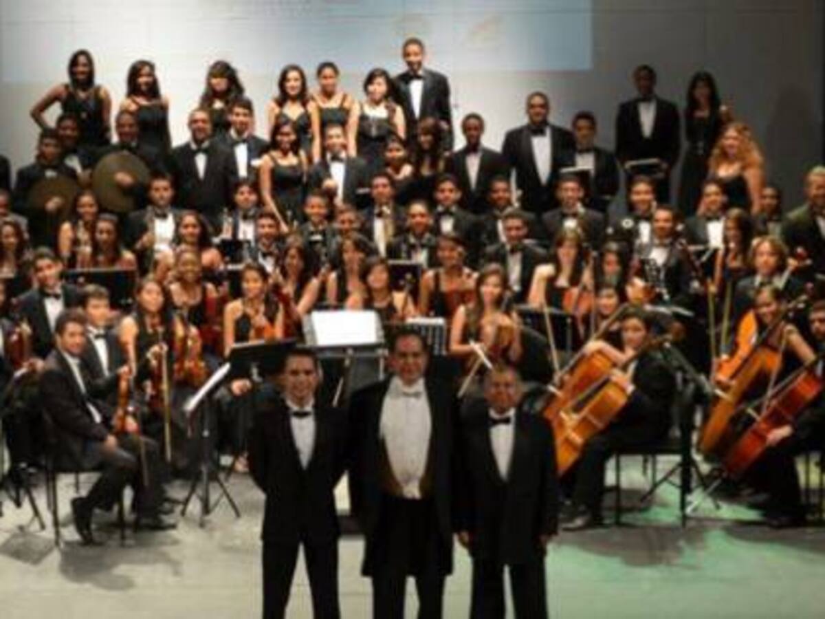 Édgar Avilán Cáceres: Director de orquesta.