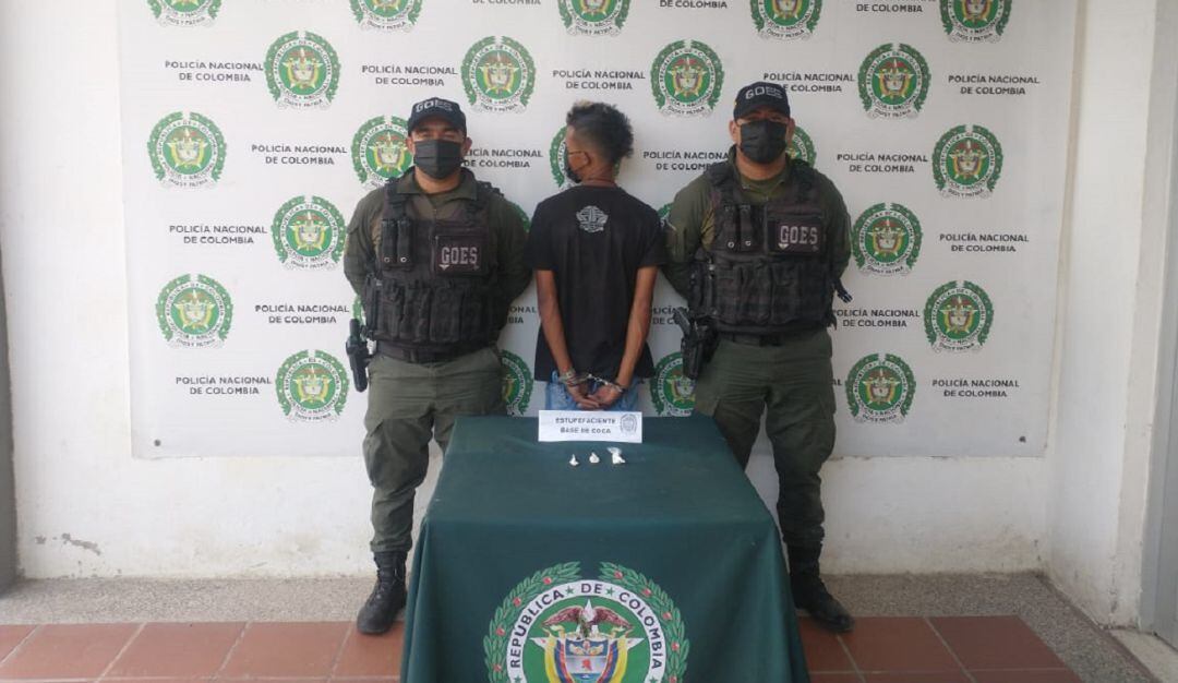 La institución incautó un arma de fuego y 150 dosis de estupefacientes entre marihuana, base de coca y bazuco