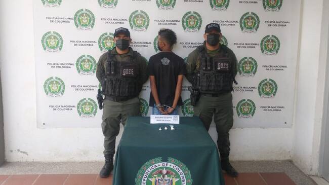 La institución incautó un arma de fuego y 150 dosis de estupefacientes entre marihuana, base de coca y bazuco