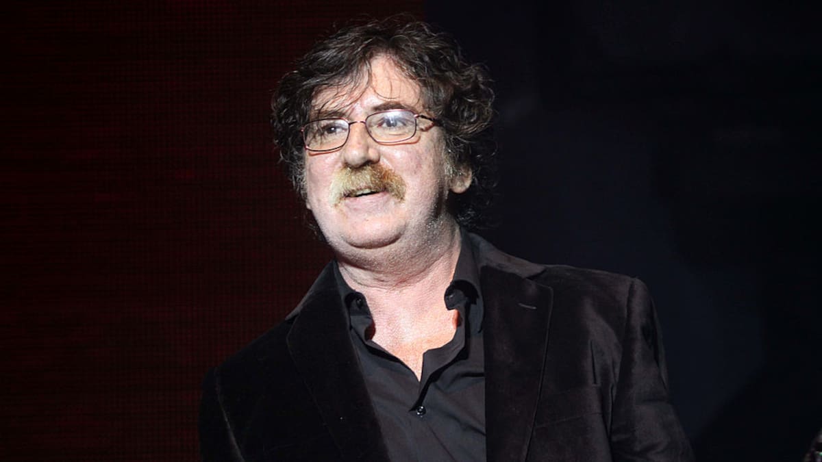 El músico argentino Charly García fue operado de un riñón y permanece hospitalizado en Buenos Aires