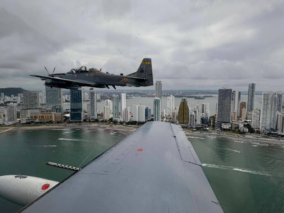 Fuerza Aeroespacial acompañó competencias de IRONMAN 70.3 en Cartagena