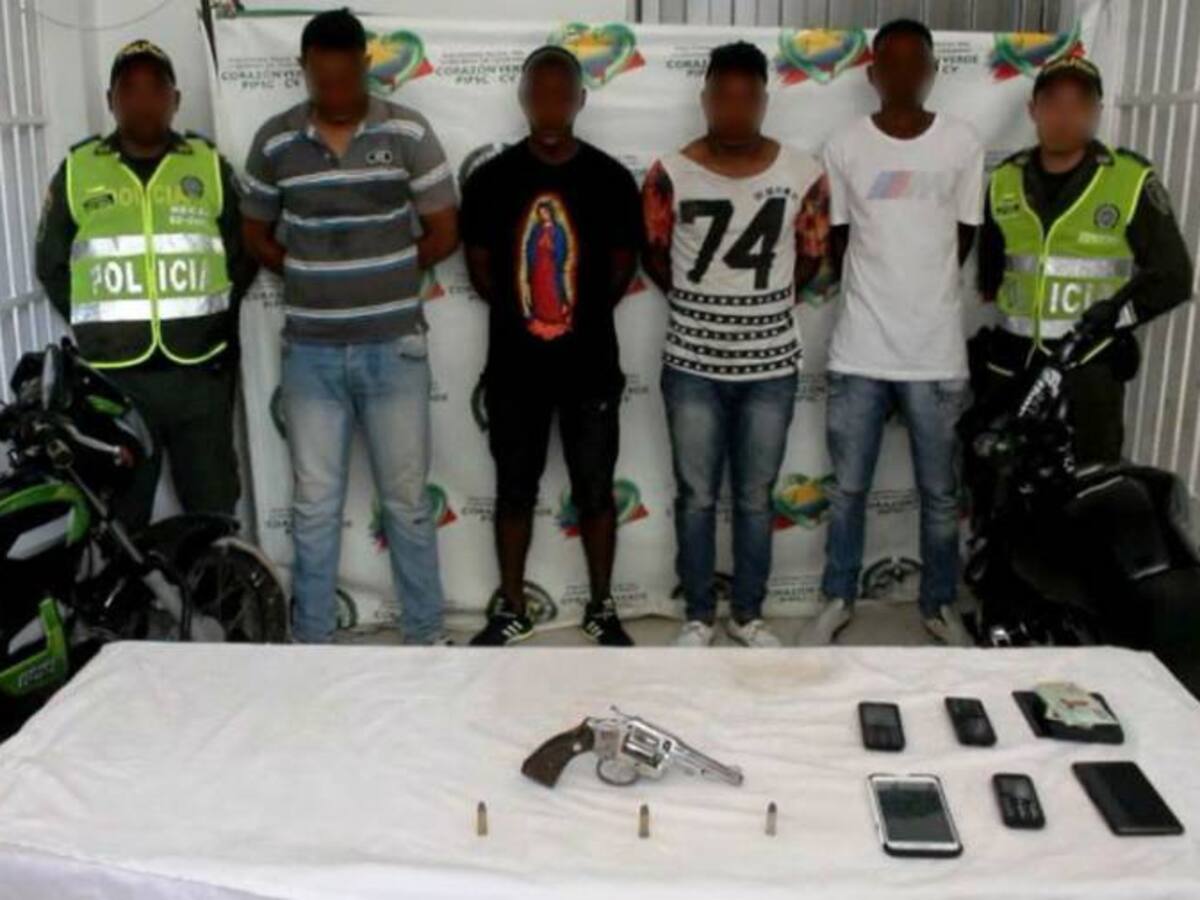 Policía de Cartagena captura a cuatro presuntos integrantes de banda de asaltantes