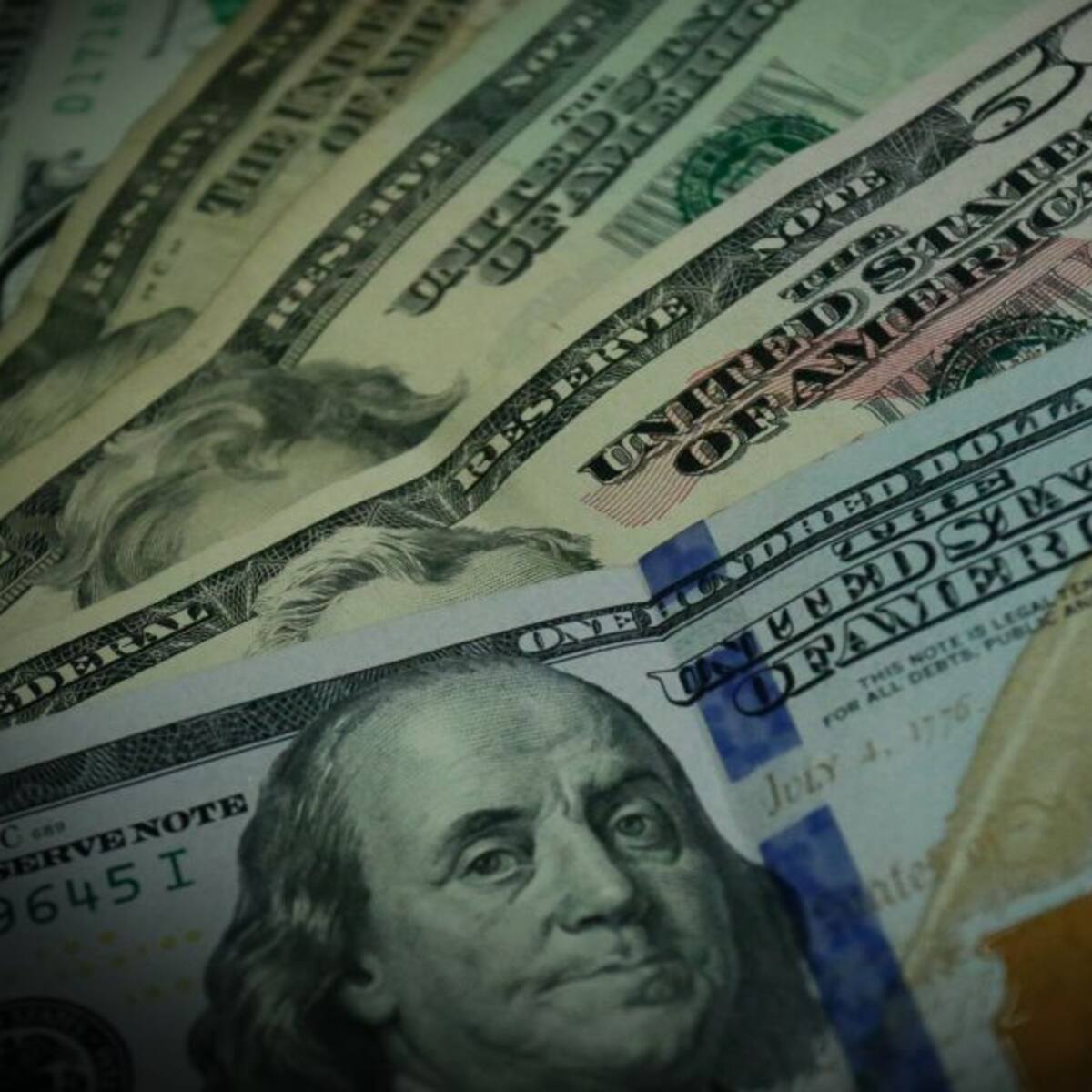 Dólar HOY en Colombia 17 octubre: La divisa abre la semana con una leve caída