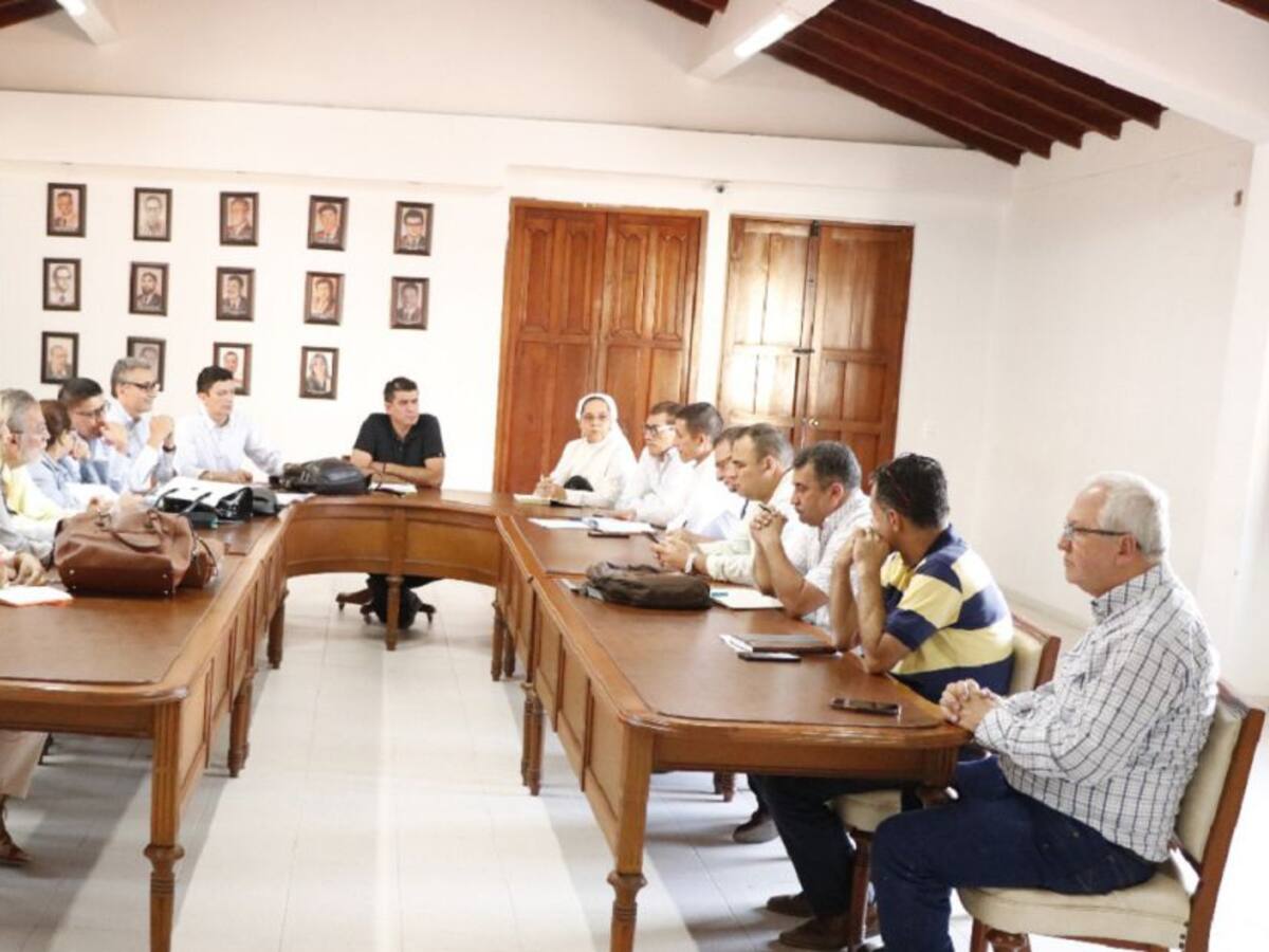 Alcaldes reclaman recursos para el suministro de transporte escolar