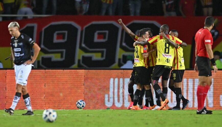 Deportivo Pereira vs. Independiente del Valle (Photo by RAUL ARBOLEDA/AFP via Getty Images)