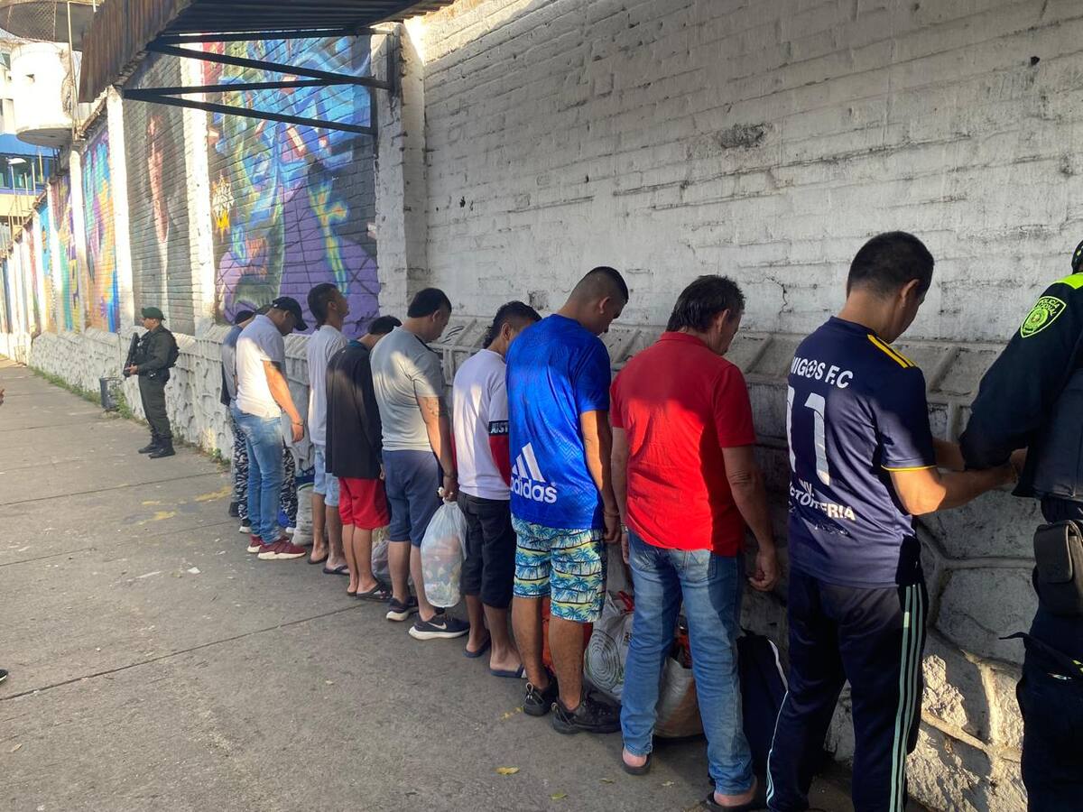 Empezaron los traslados de detenidos en Estaciones de Policía a la Cárcel La Modelo